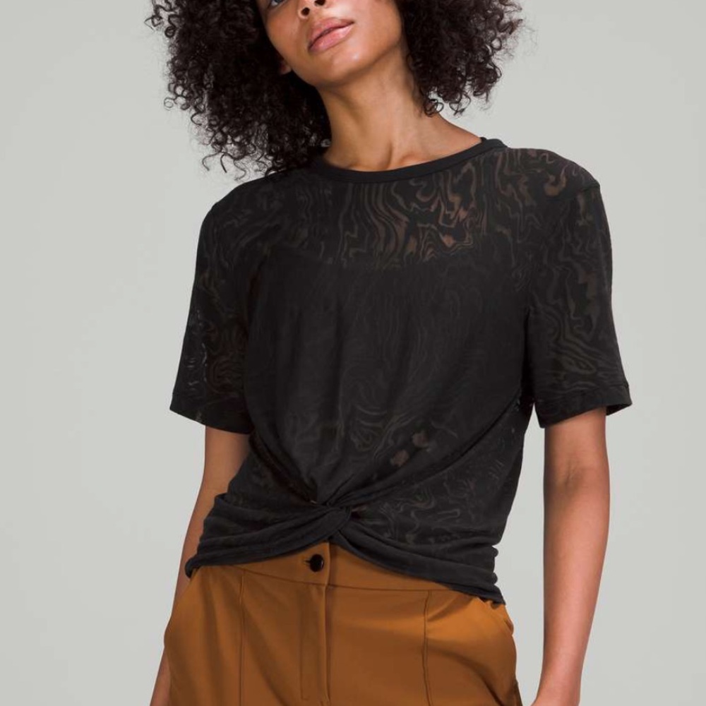 Lululemon Crescent Veil Tee